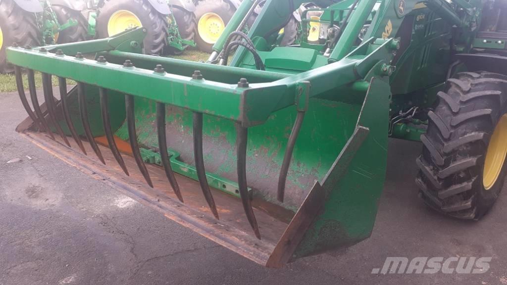 John Deere 6110 R Traktorji