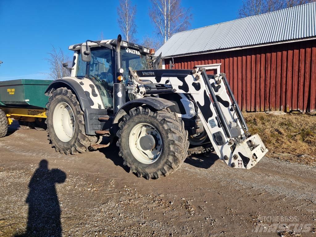 Valtra N 163 Traktorji