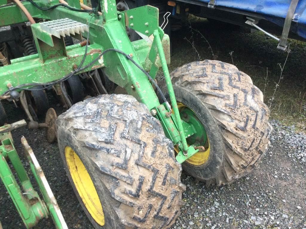 John Deere 750 A Kombinirane sejalnice