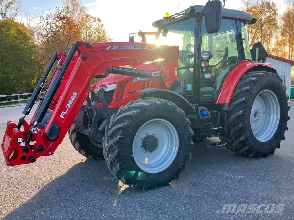 Massey Ferguson 5713 Traktorji