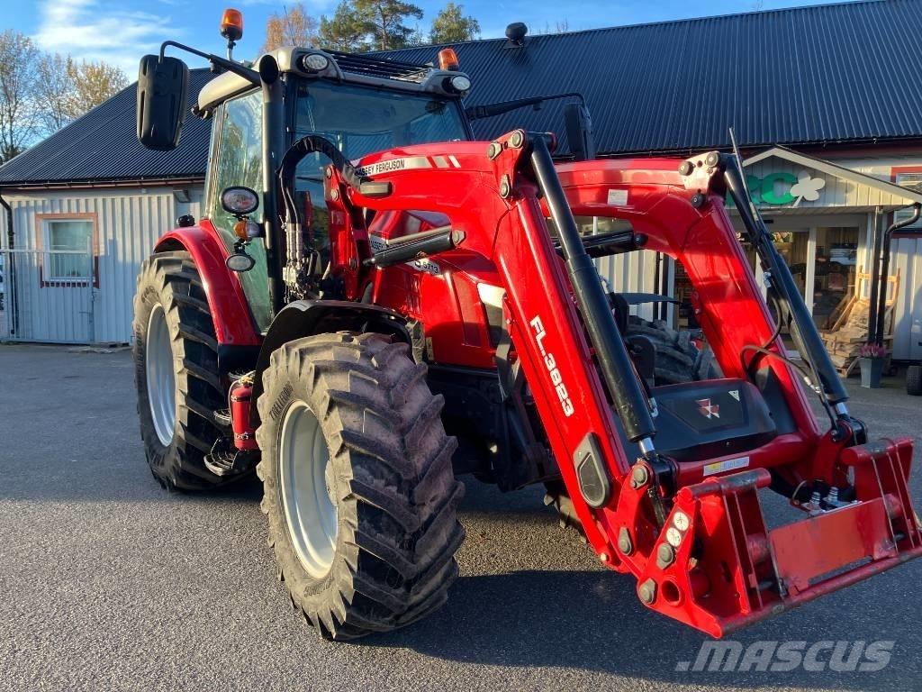 Massey Ferguson 5713 Traktorji