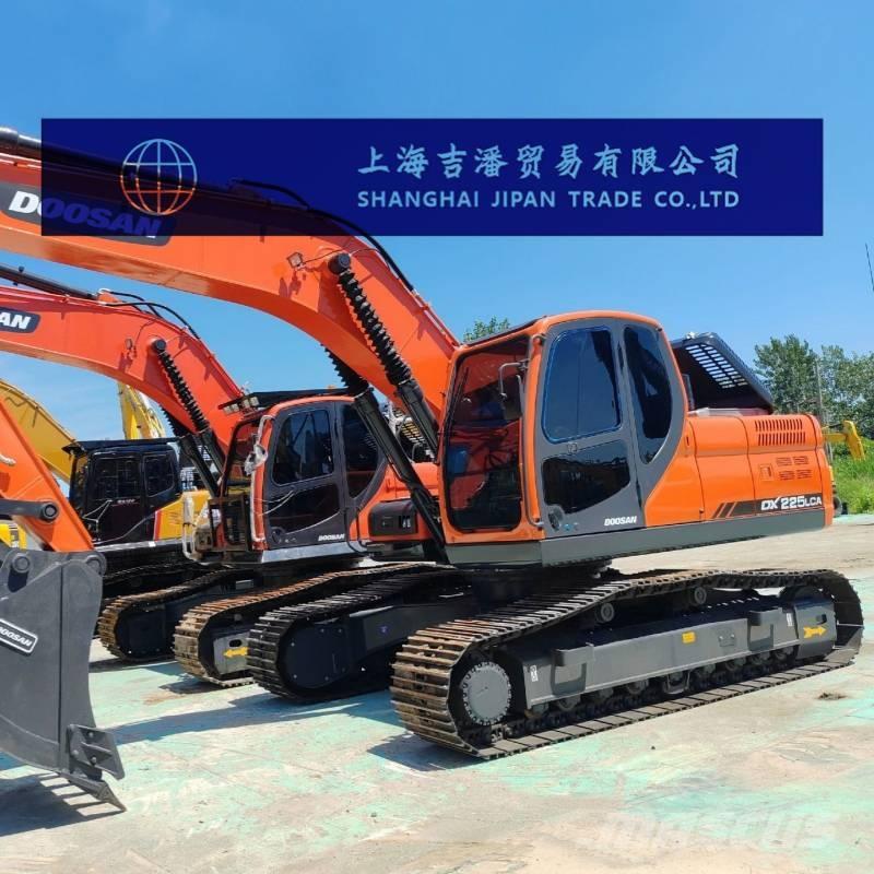 Doosan DX 225 Bagri goseničarji