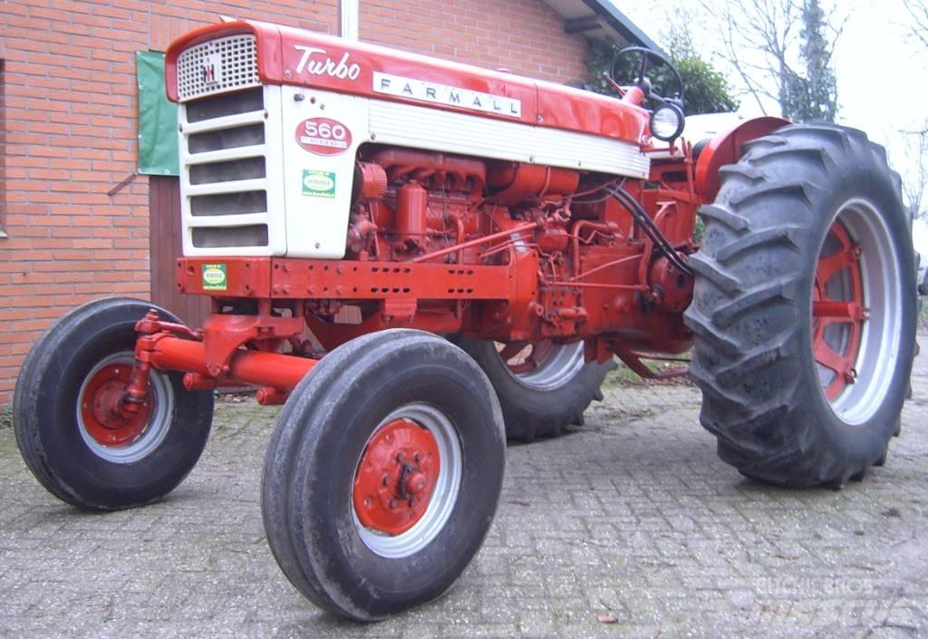 Farmall 560 Traktorji