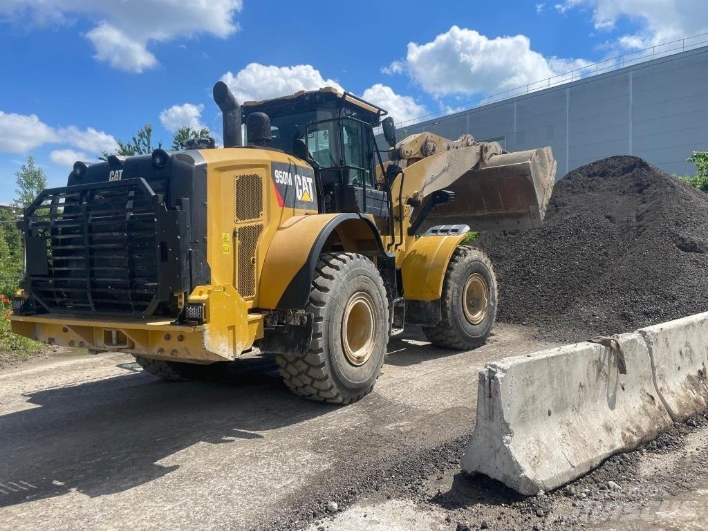 CAT 950 M Kolesni nakladalci