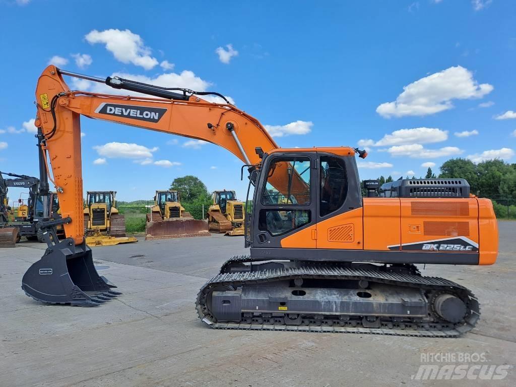 Develon DX225LC-7M Bagri goseničarji