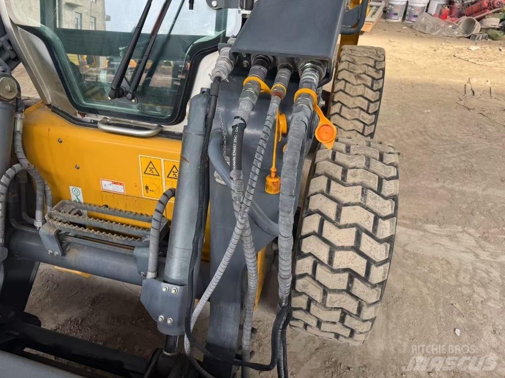 LiuGong 385 B Skid steer mini nakladalci