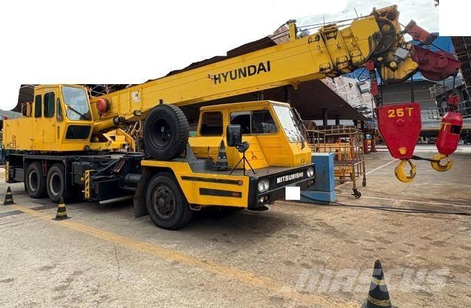 Hyundai HC 25 Dvigala na gosenicah