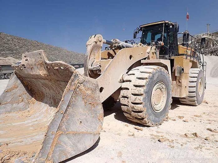 CAT 988K Kolesni nakladalci