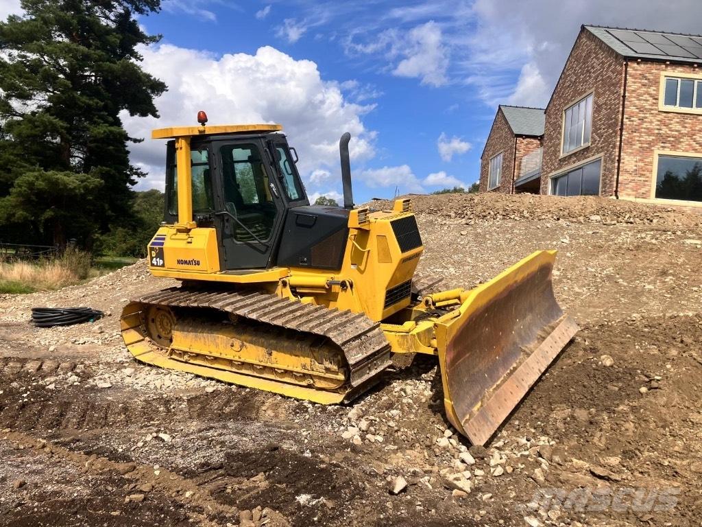 Komatsu D 41 P-6 Buldožerji goseničarji