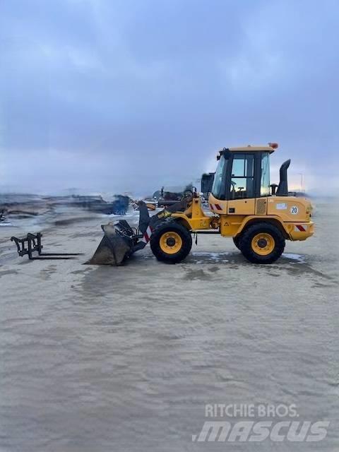 Volvo L 30 G Kolesni nakladalci