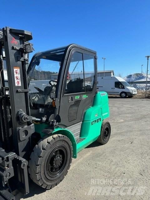 Mitsubishi FD40N Dizelski viličarji