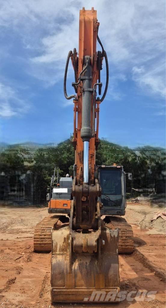 Doosan DX 300 LC-5 Bagri goseničarji