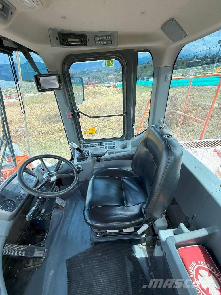 Doosan DL420A Kolesni nakladalci