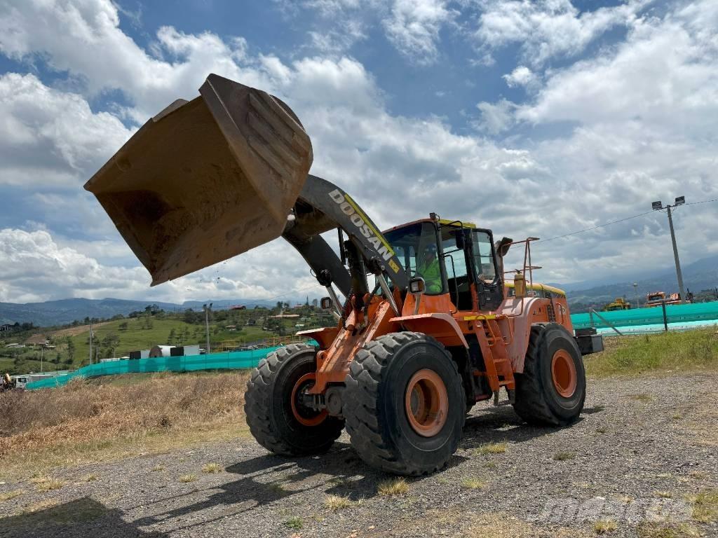 Doosan DL420A Kolesni nakladalci