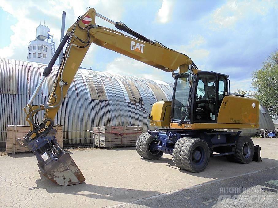 CAT M 320 F Bagri na kolesih