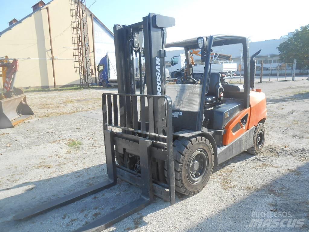 Doosan D50SC-09 Dizelski viličarji