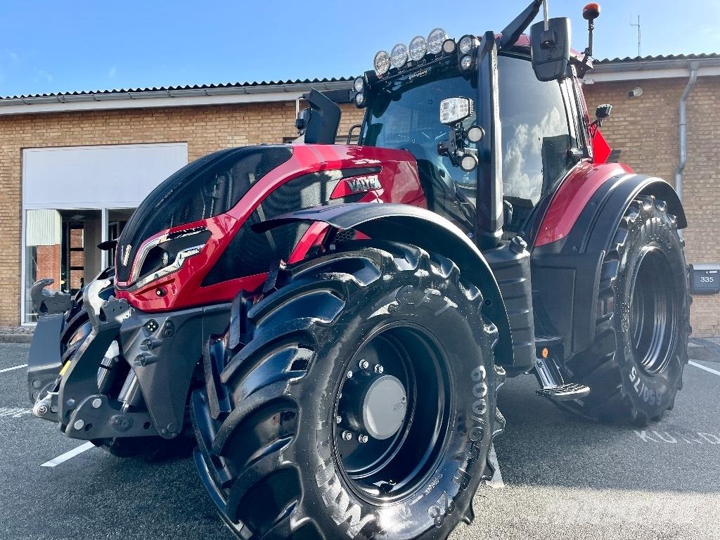 Valtra T235 S Traktorji