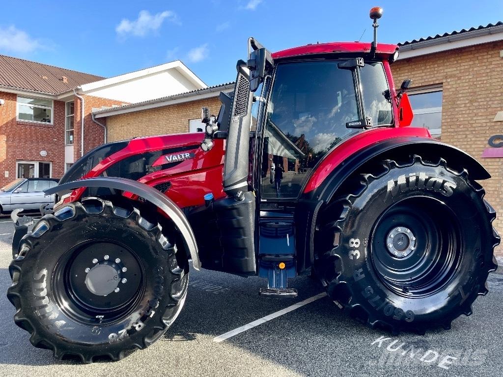 Valtra T235 S Traktorji