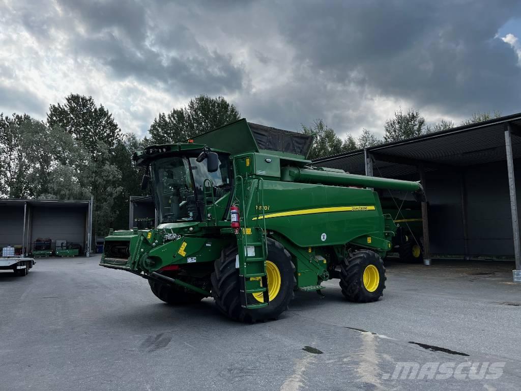 John Deere T670i Kombajni