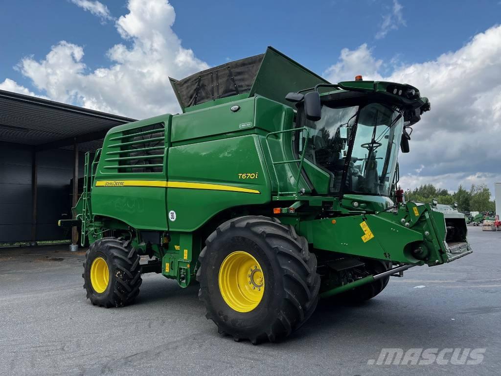 John Deere T670i Kombajni