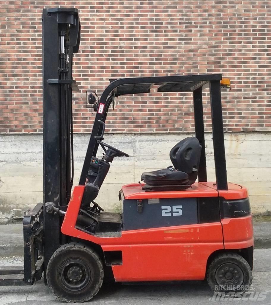 Toyota FBMF25 Električni viličarji