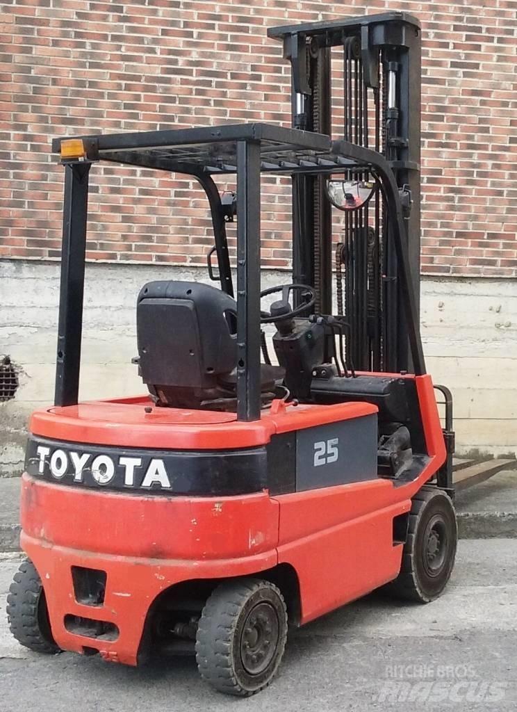 Toyota FBMF25 Električni viličarji