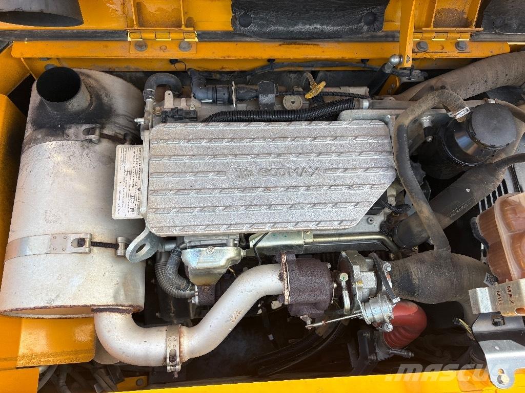 JCB JS 131 Bagri goseničarji