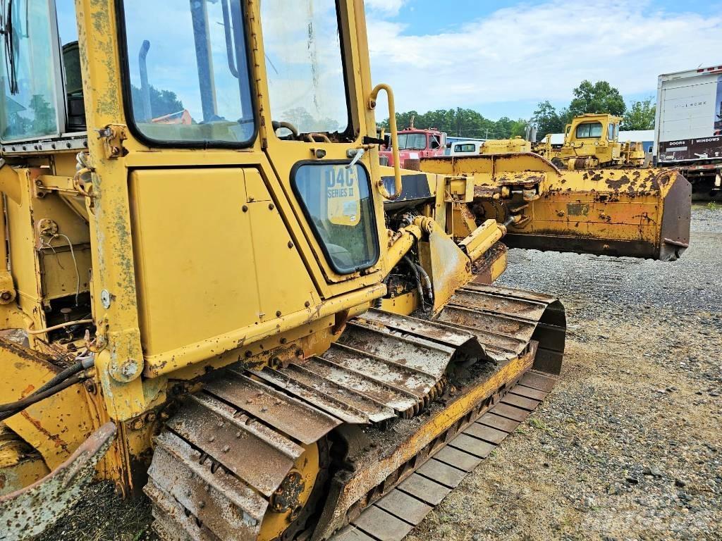 CAT D 4 C Buldožerji goseničarji