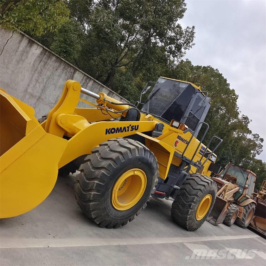 Komatsu WA380-3 Kolesni nakladalci