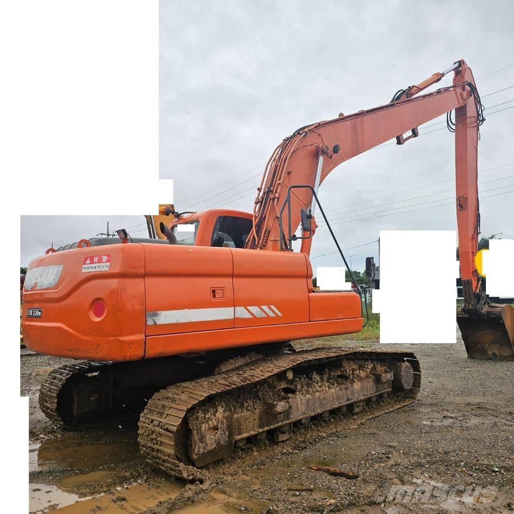 Doosan DX 220 LCA Bagri goseničarji