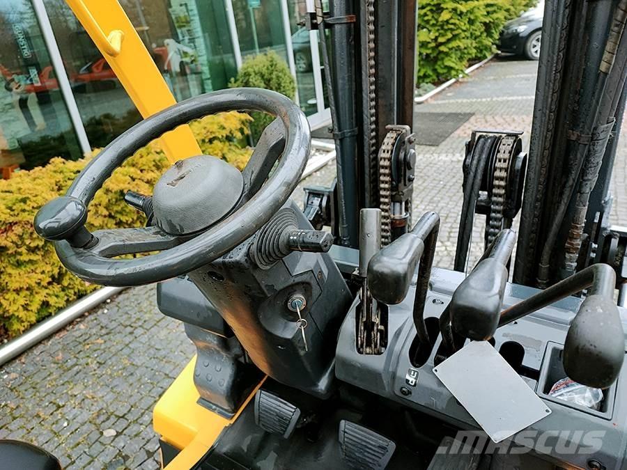 TCM U1D2A20LH Plinski viličarji