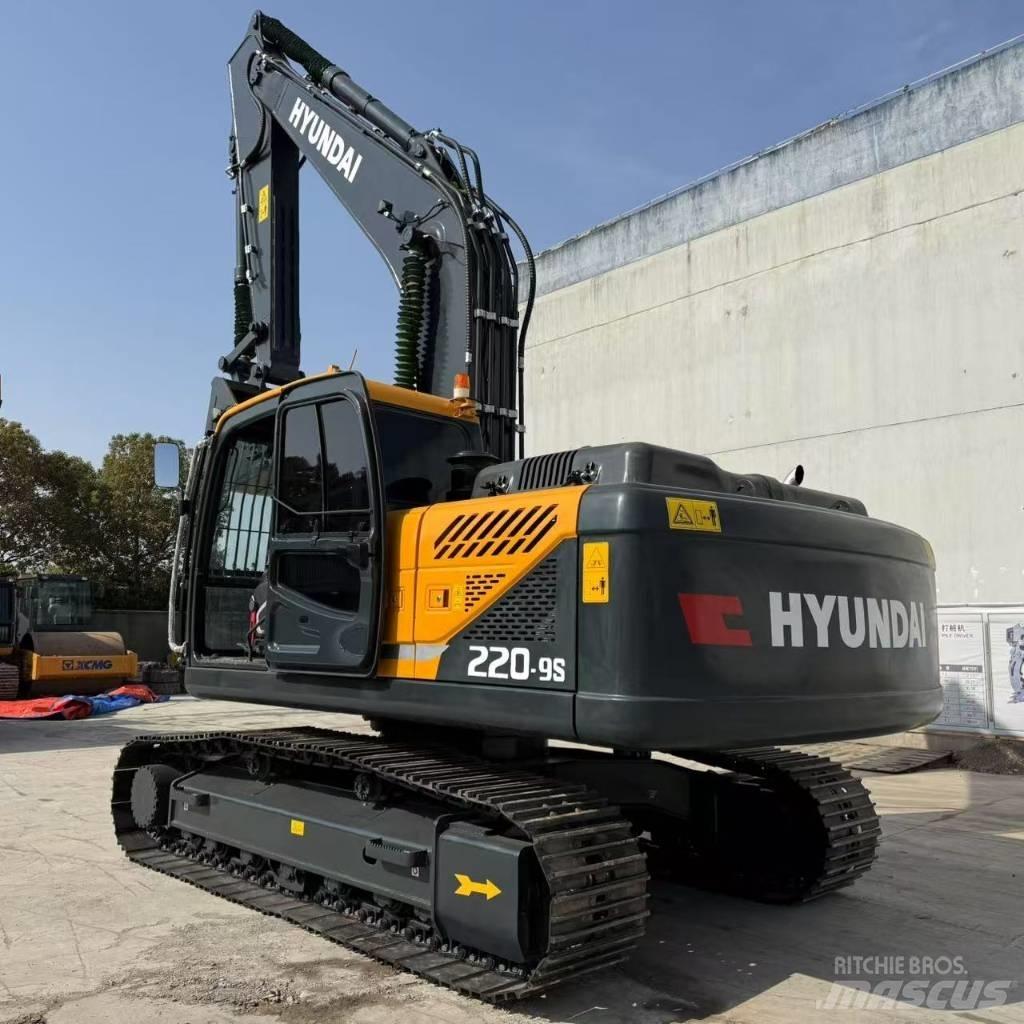 Hyundai R220-9S Bagri goseničarji