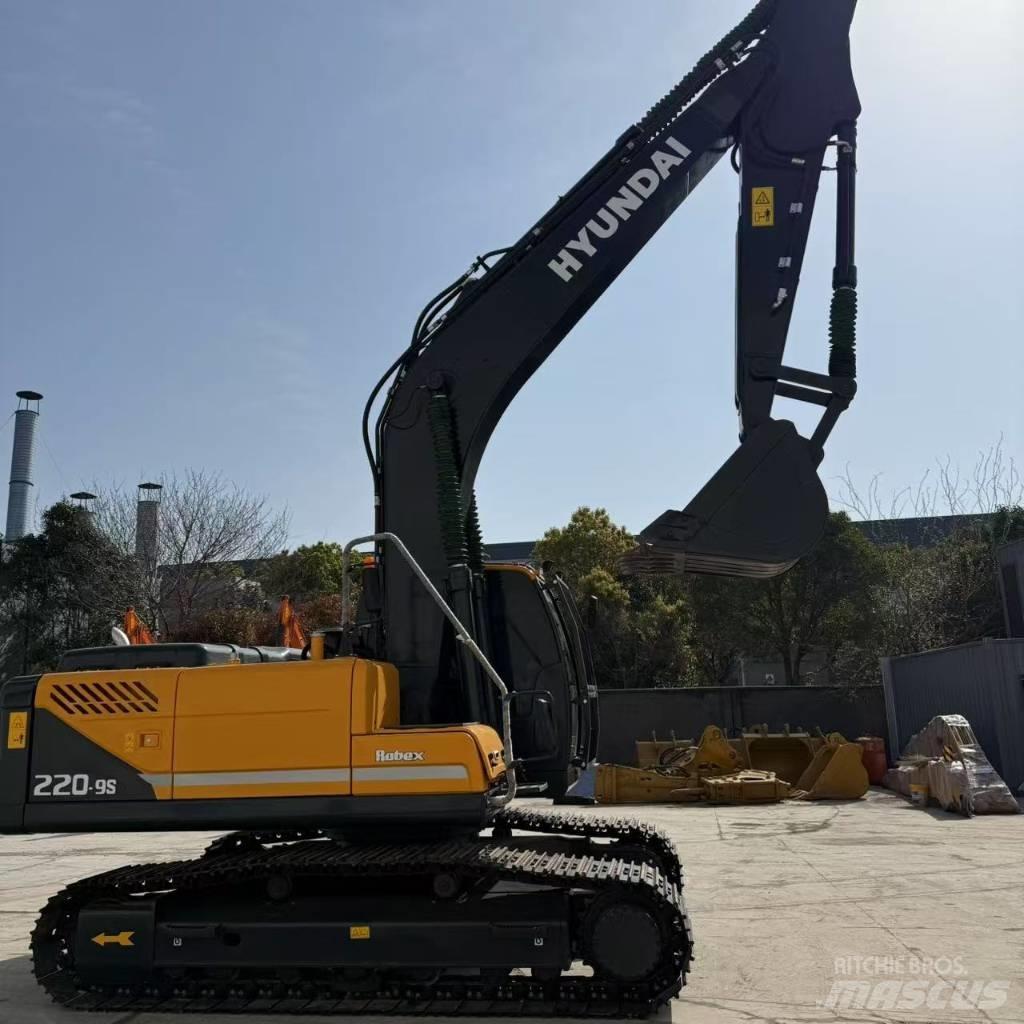 Hyundai R220-9S Bagri goseničarji