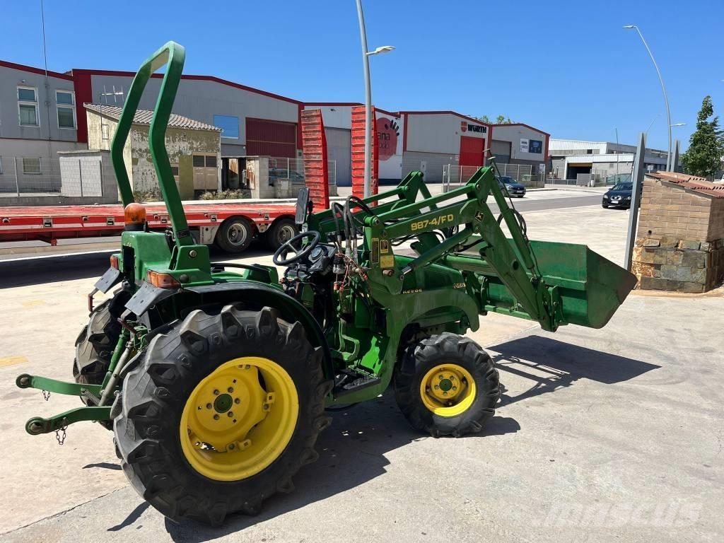 John Deere 946 Traktorji