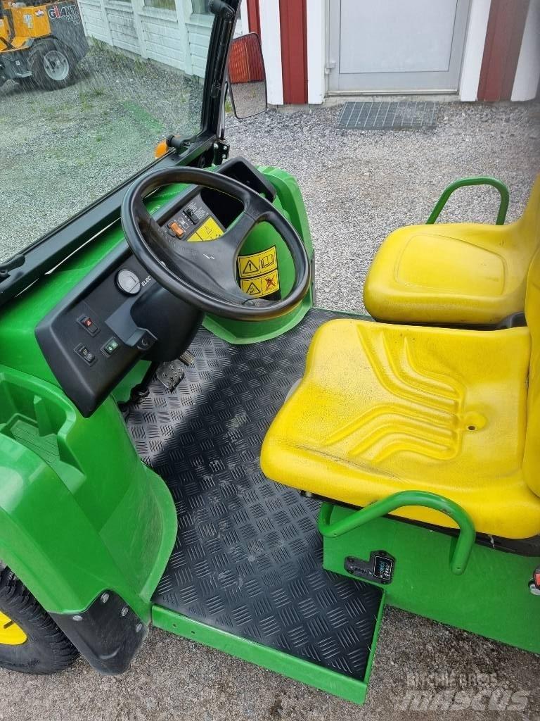 John Deere Gator TE Pomožni stroji