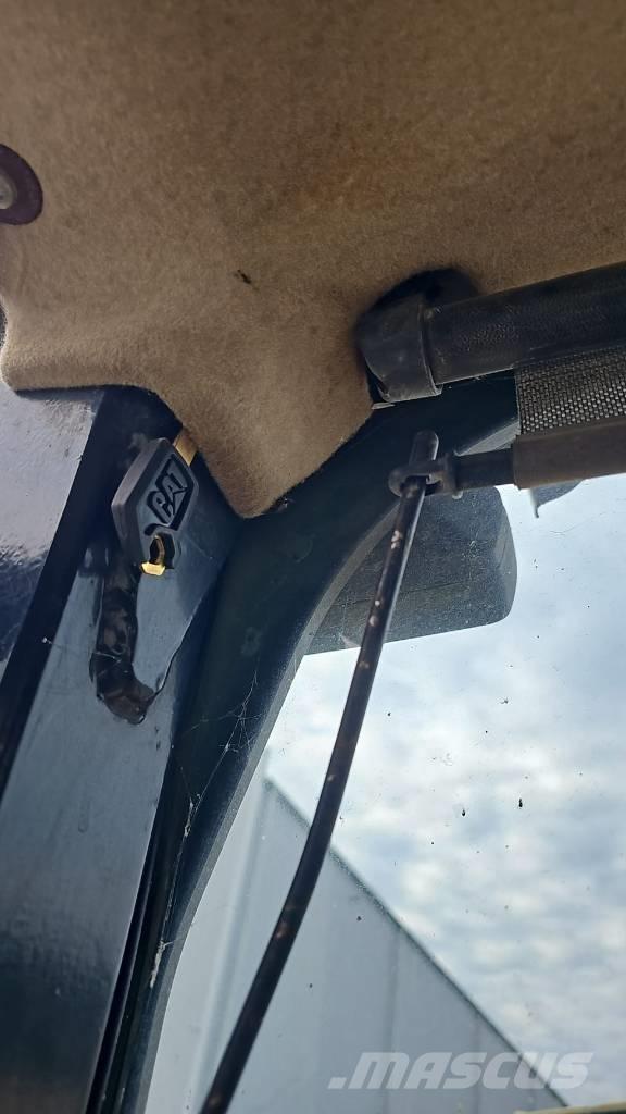 CAT 963 C Nakladalci goseničarji