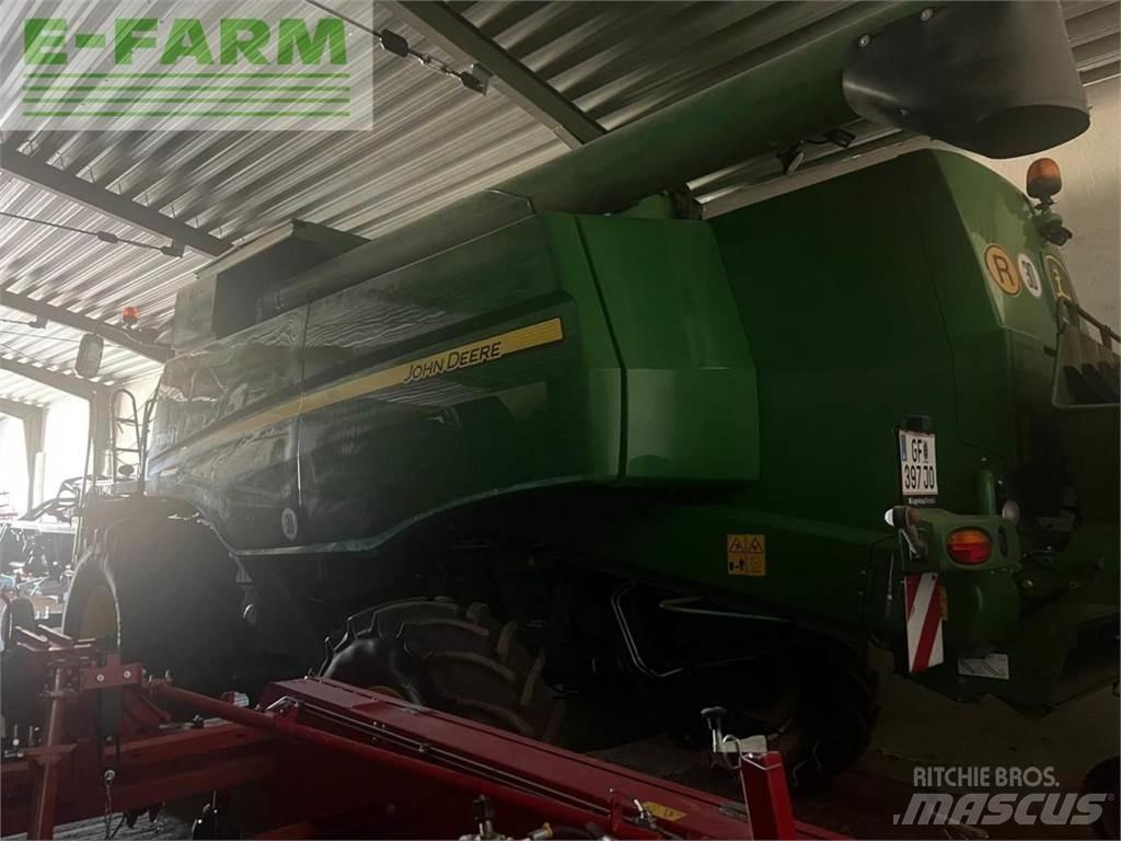 John Deere T550 Kombajni