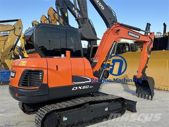 Doosan DX 60 Mini bagri <7t