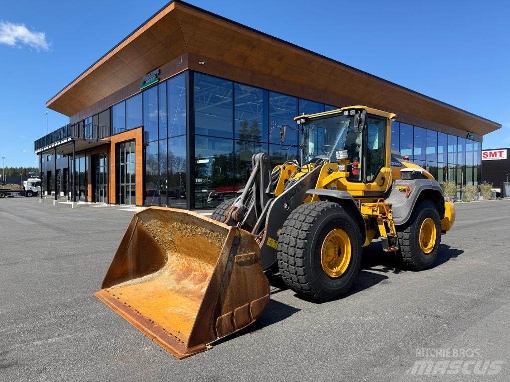 Volvo L110 H Kolesni nakladalci
