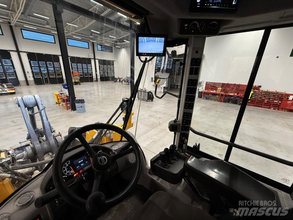 Volvo L110 H Kolesni nakladalci
