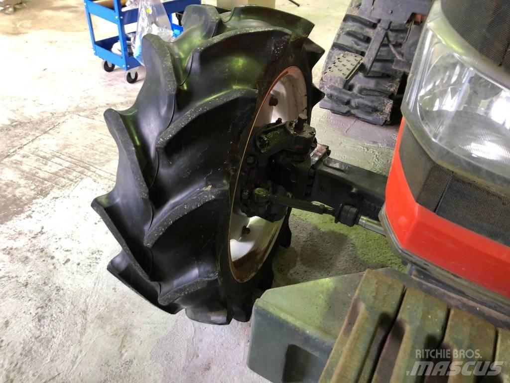 Kubota SMZ955 Traktorji