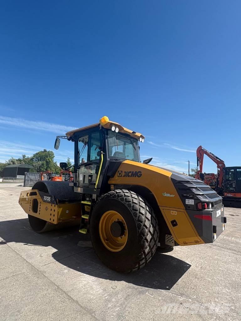 XCMG XS135 Enojni valjarji