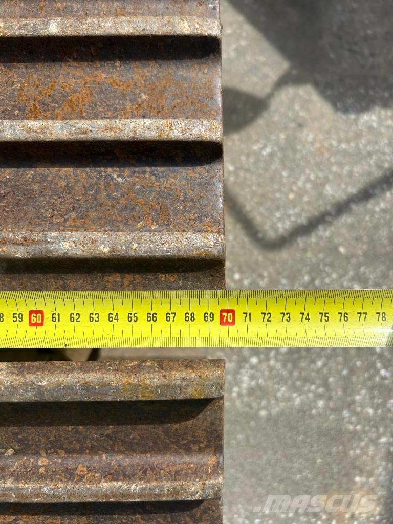 Takeuchi TB 2150 R Bagri goseničarji