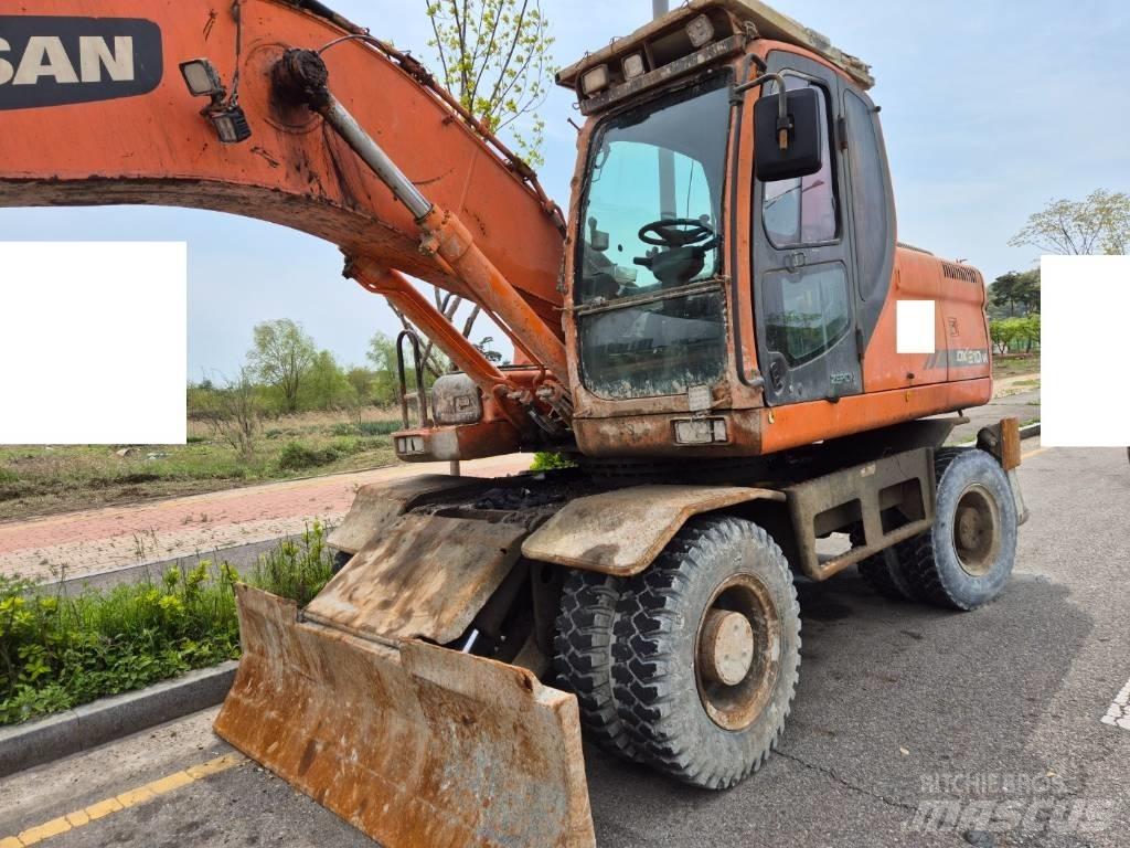 Doosan DX210WA Bagri na kolesih