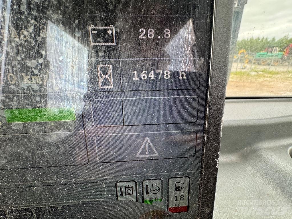 Komatsu 830.3 Forwarderji
