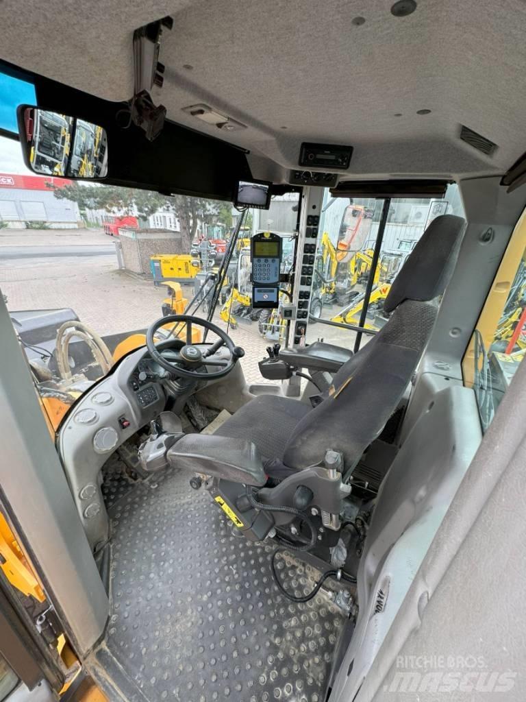 Volvo L150H Kolesni nakladalci
