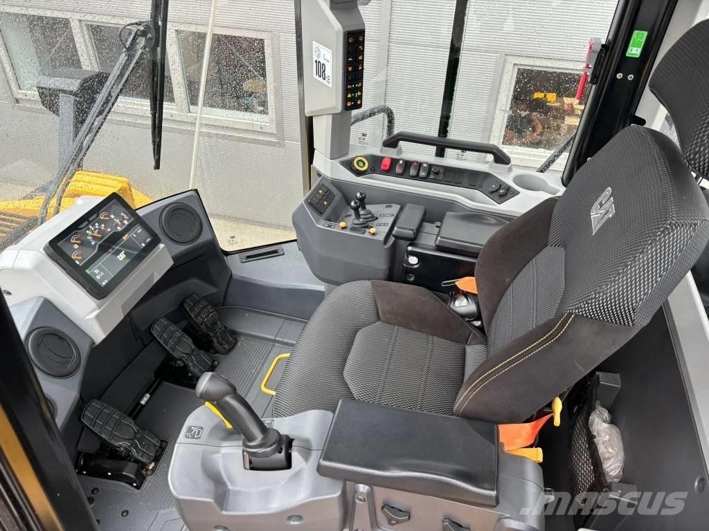 CAT 972 Kolesni nakladalci
