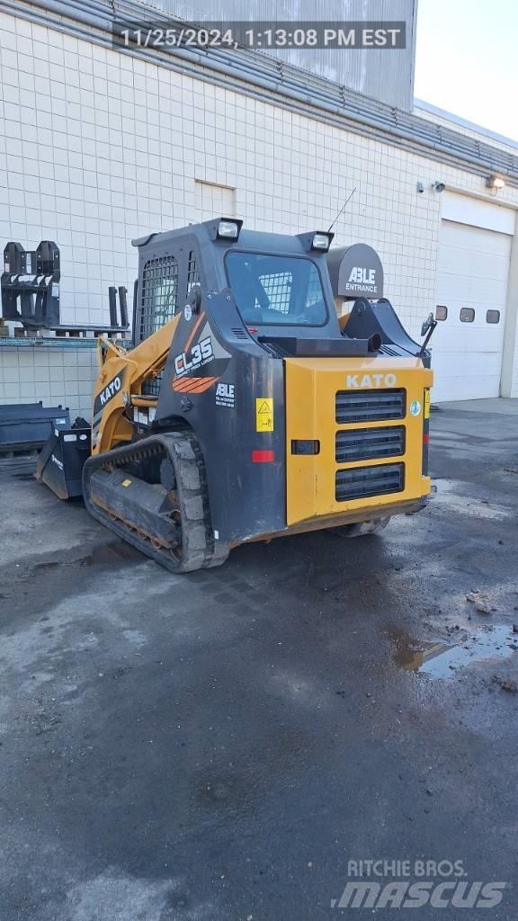 Kato CL35 Skid steer mini nakladalci