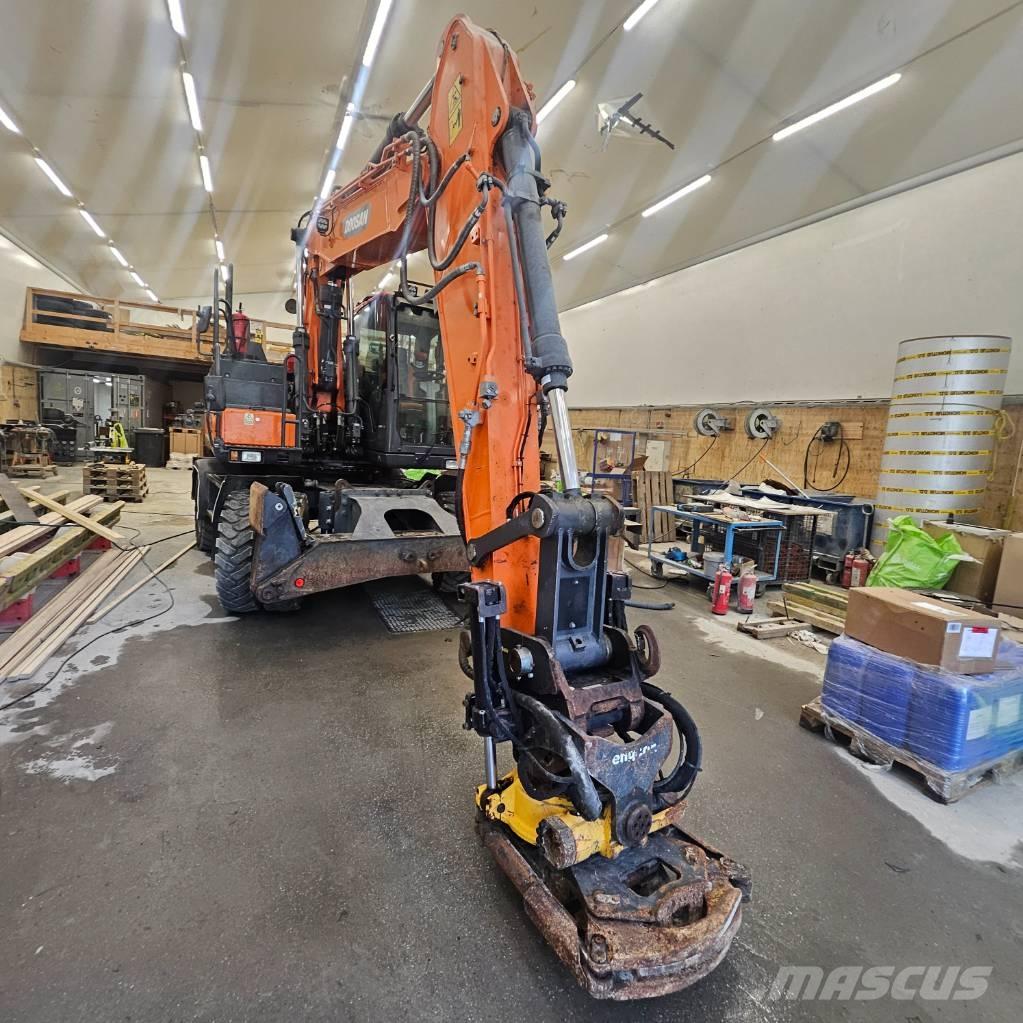Doosan DX 170 W Bagri na kolesih