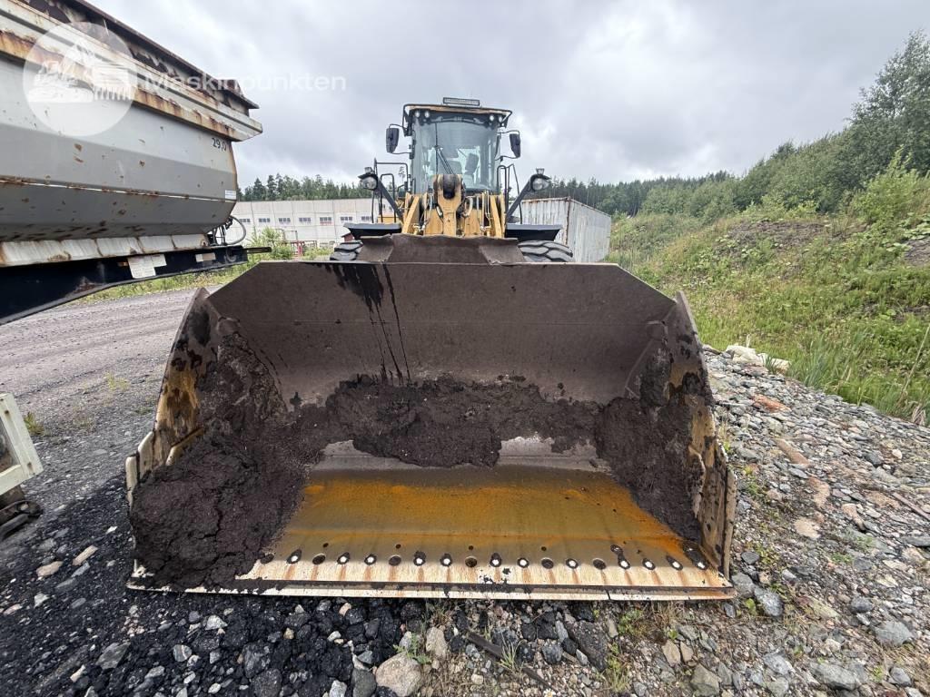 CAT 972 M Kolesni nakladalci